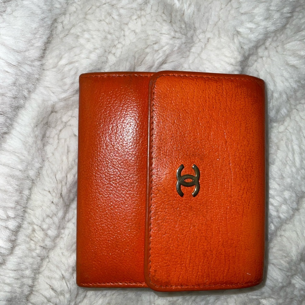 CHANEL Quilted Burnt Orange Tote and Wallet - Picture 2 of 6